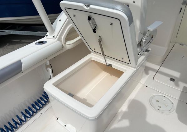 Everglades 230-DUAL-CONSOLE image