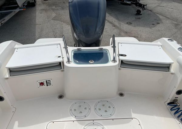 Everglades 230-DUAL-CONSOLE image