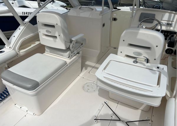 Everglades 230-DUAL-CONSOLE image