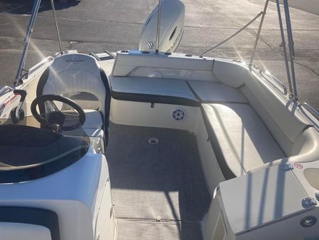 Stingray 192SC-DECK-BOAT-W-175HP image