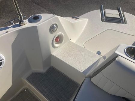 Stingray 192SC-DECK-BOAT-W-175HP image