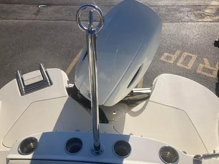 Stingray 192SC-DECK-BOAT-W-175HP image