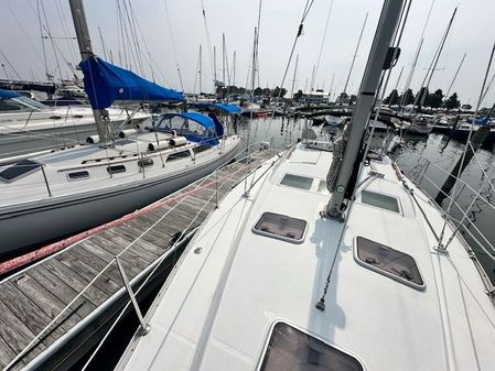 Beneteau OCEANIS-373 image