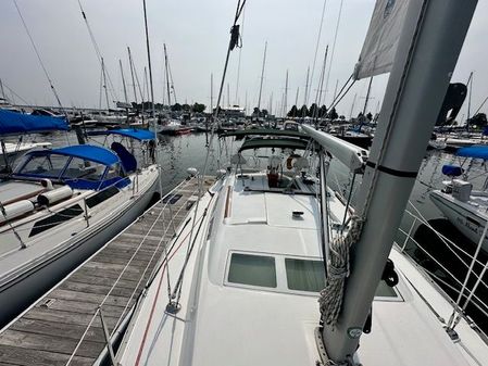 Beneteau OCEANIS-373 image