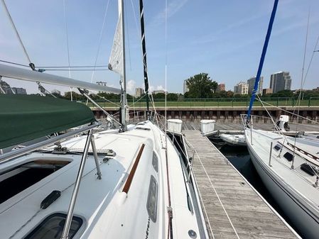 Beneteau OCEANIS-373 image