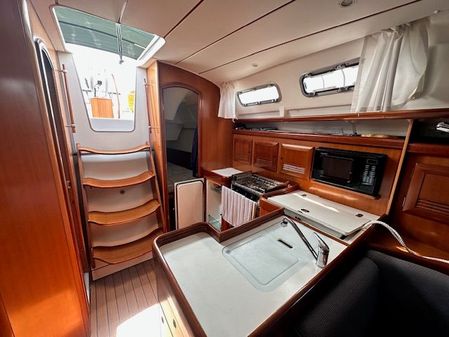 Beneteau OCEANIS-373 image