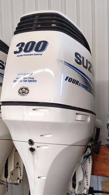 Suzuki DF300AP main image