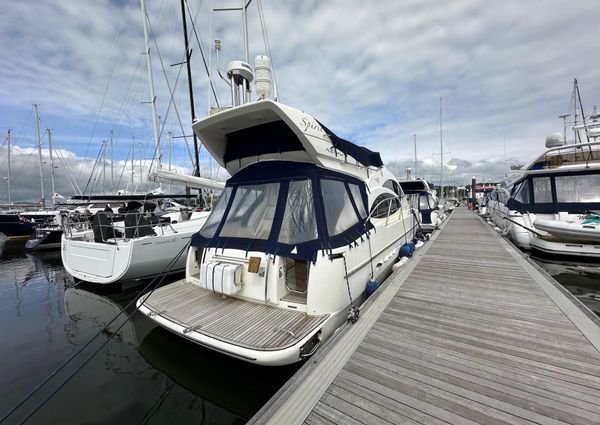 Azimut 42 image