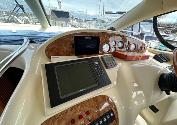 Azimut 42 image