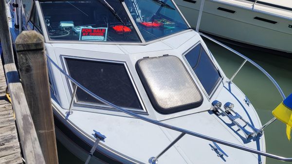 Crestliner Sabre V245