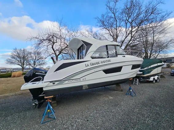 Beneteau ANTARES-9 image
