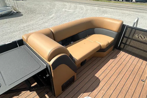 Bentley-pontoons 223-ELITE-SWINGBACK image