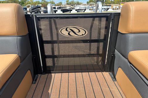 Bentley-pontoons 223-ELITE-SWINGBACK image