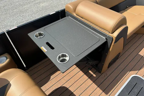 Bentley-pontoons 223-ELITE-SWINGBACK image
