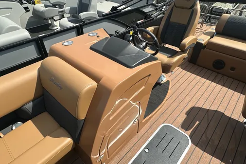 Bentley-pontoons 223-ELITE-SWINGBACK image