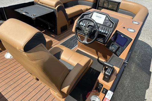 Bentley-pontoons 223-ELITE-SWINGBACK image