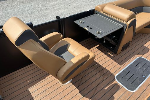 Bentley-pontoons 223-ELITE-SWINGBACK image