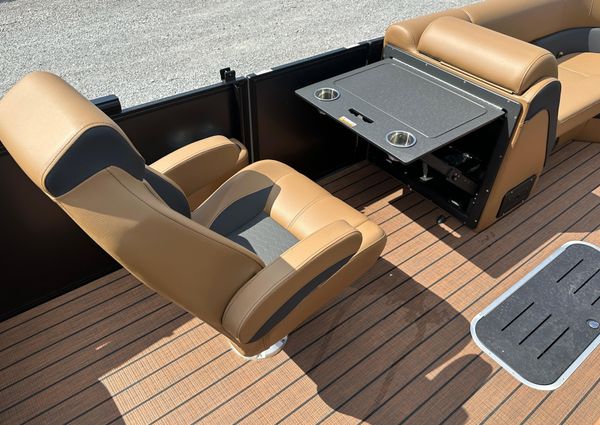 Bentley-pontoons 223-ELITE-SWINGBACK image