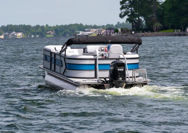 Bentley-pontoons BOLT-223 image