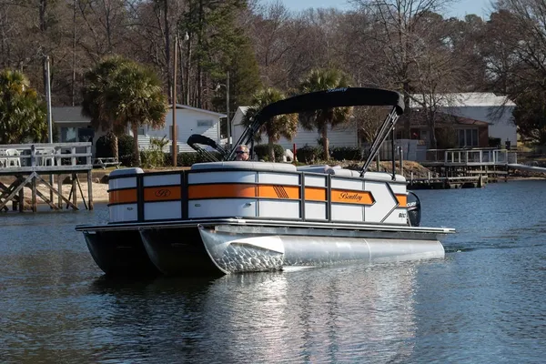 Bentley-pontoons BOLT-223 image