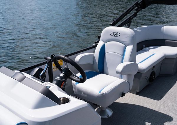 Bentley-pontoons BOLT-223 image