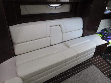 Monterey 320 Sport Yacht image