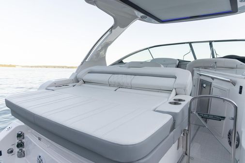 Regal 33-EXPRESS image