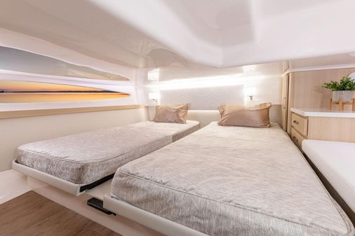 Regal 38-GRANDE-COUPE image