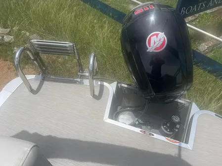 Harris FloteBote 210 Breeze image