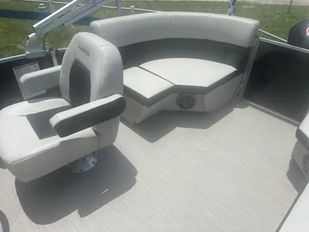 Harris FloteBote 210 Breeze image