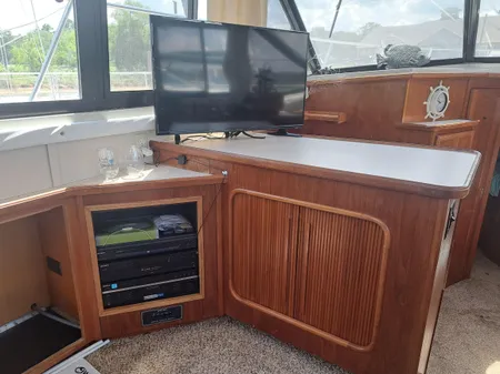 Carver 3807 Aft Cabin Motor Yacht image