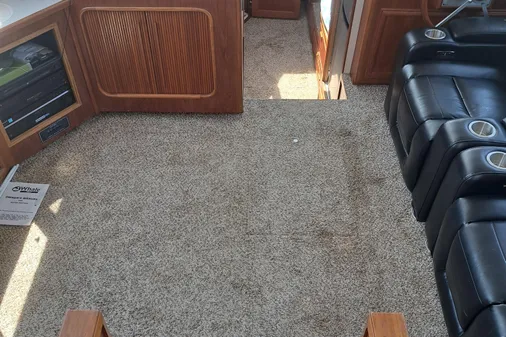 Carver 3807 Aft Cabin Motor Yacht image