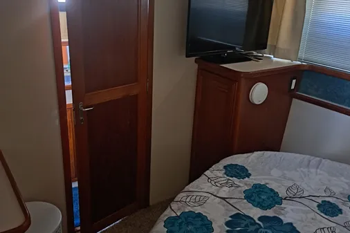 Carver 3807 Aft Cabin Motor Yacht image