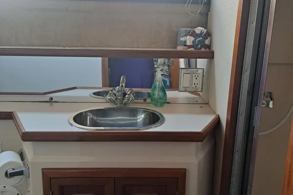 Carver 3807 Aft Cabin Motor Yacht image