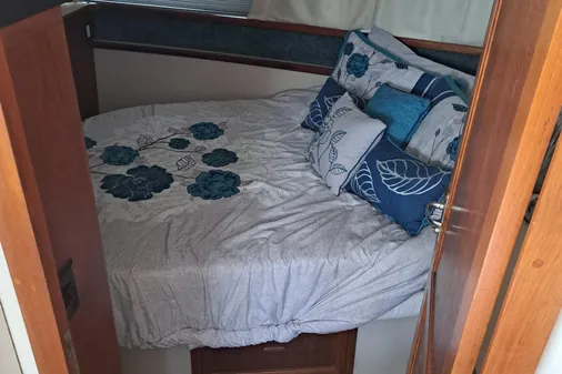 Carver 3807 Aft Cabin Motor Yacht image