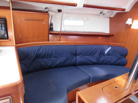 Beneteau 343 image