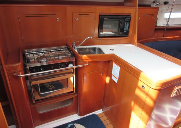 Beneteau 343 image