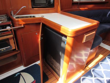 Beneteau 343 image