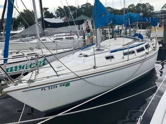Catalina 30 - main image