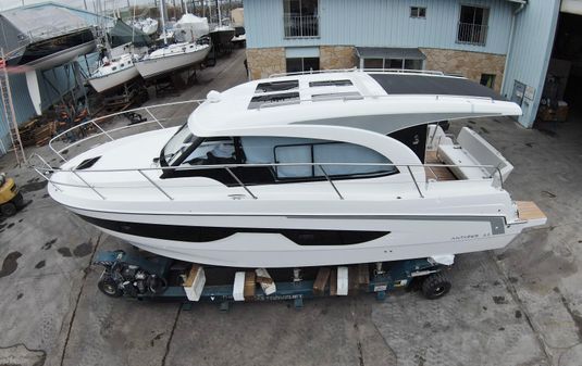 Beneteau Antares 11 OB image