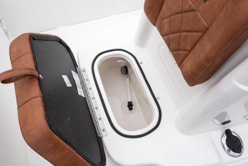 Avid 19FS Bay Boat image