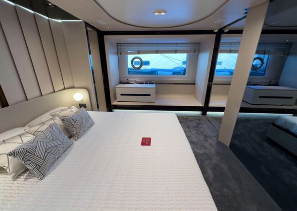 Azimut GRANDE-25-METRI image