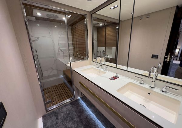 Azimut GRANDE-25-METRI image