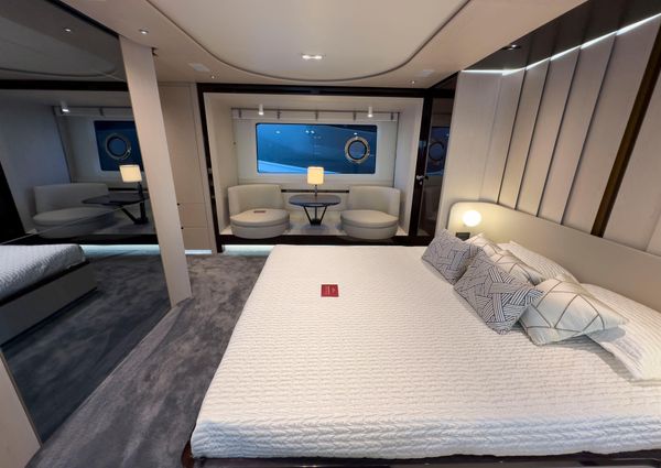 Azimut GRANDE-25-METRI image