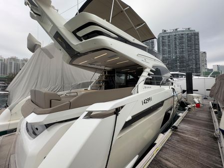 Fairline SQUADRON-53 image