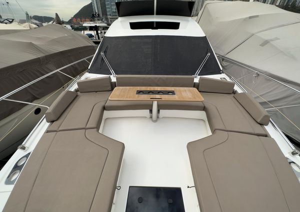 Fairline SQUADRON-53 image