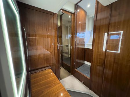 Fairline SQUADRON-53 image