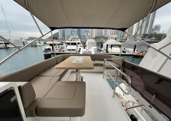 Fairline SQUADRON-53 image