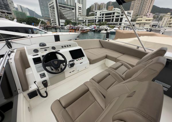 Fairline SQUADRON-53 image