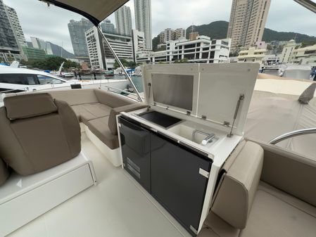 Fairline SQUADRON-53 image